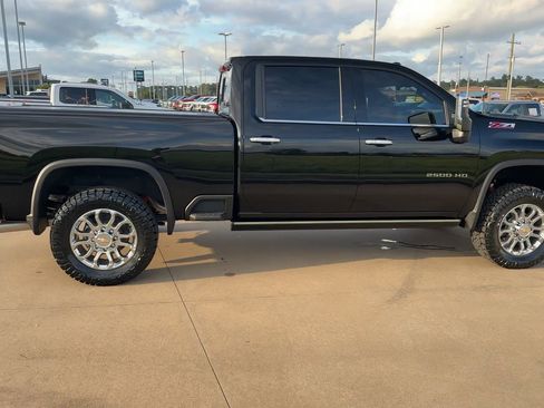 New 2025 Chevrolet Silverado 2500 LTZ w/ LTZ Convenience Package image 7