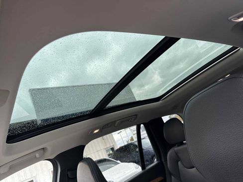 Certified 2023 Volvo XC90 T8 Plus image 32