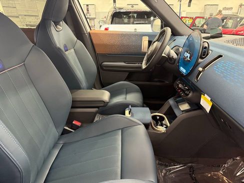 Certified 2025 MINI Cooper Countryman S w/ Comfort Package Max image 24