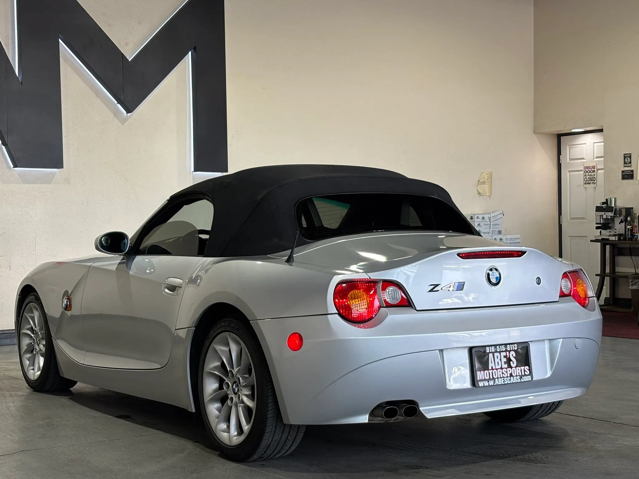 Used 2003 BMW Z4 2.5i RWD image 11