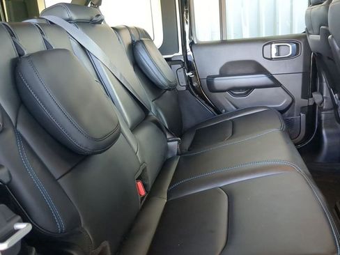 Used 2024 Jeep Wrangler Unlimited Rubicon 4xe image 7