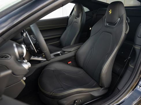 Used 2023 Ferrari Portofino M RWD image 35