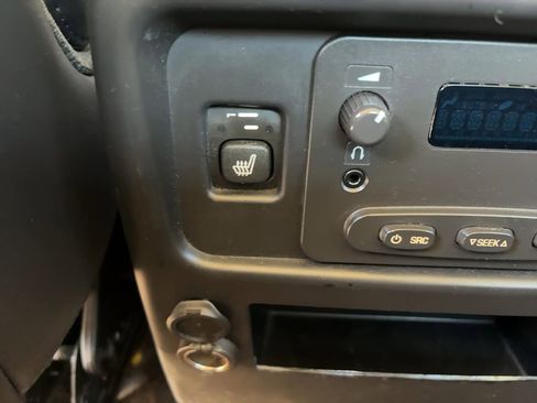 Used 2005 HUMMER H2 SUT w/ Preferred Equipment Group image 11