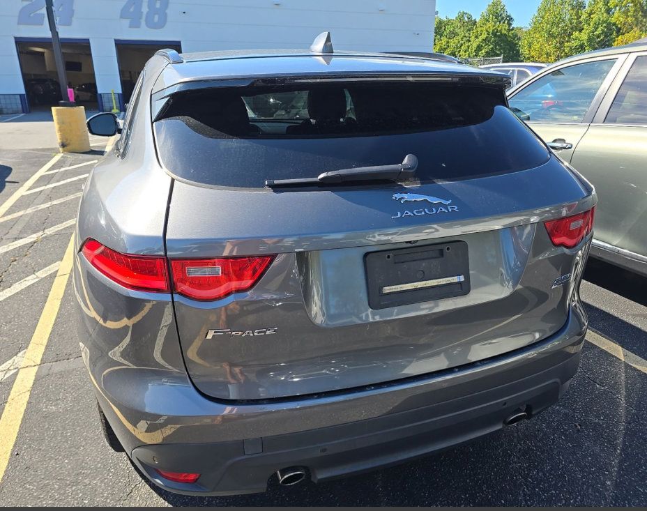 Used 2019 Jaguar F-PACE R-Sport AWD/4WD image 8
