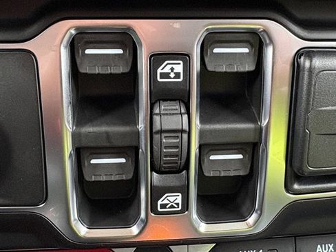 New 2026 Jeep Wrangler Unlimited Rubicon AWD/4WD image 13