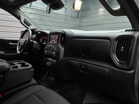 Used 2025 Chevrolet Silverado 1500 W/T AWD/4WD image 15
