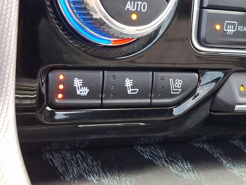 Certified 2023 GMC Yukon Denali image 26