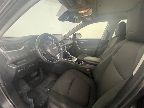 Certified 2019 Toyota RAV4 XLE w/ Convenience Package AWD/4WD image 9