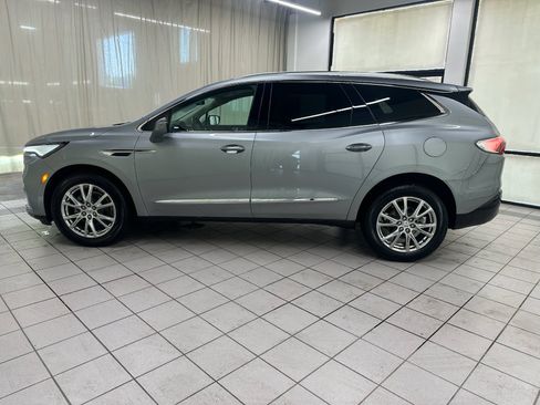 Used 2024 Buick Enclave Essence w/ Experience Buick Package AWD/4WD image 11