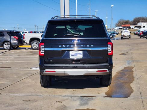 Certified 2024 Ford Expedition Limited image 6