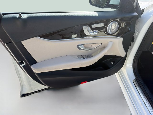 Used 2017 Mercedes-Benz E 300 image 20