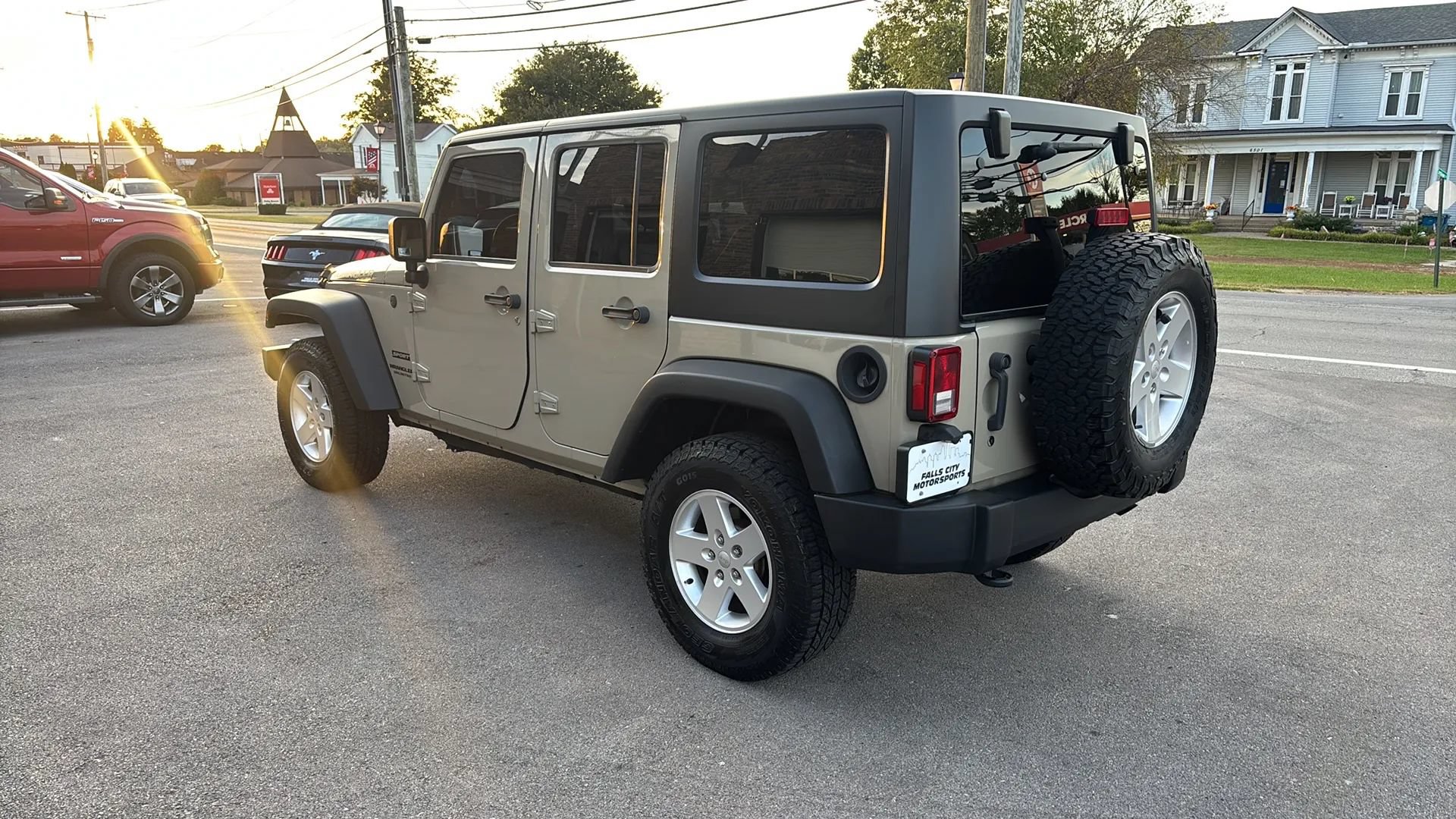 Used 2017 Jeep Wrangler Unlimited Sport w/ Quick Order Package 24S AWD/4WD image 8