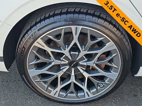 Used 2025 Genesis G90 3.5T image 12