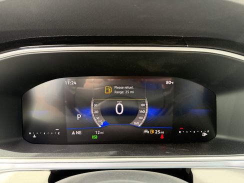 New 2026 Volkswagen Taos SE FWD image 17