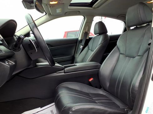 Used 2019 Honda Insight Touring image 15