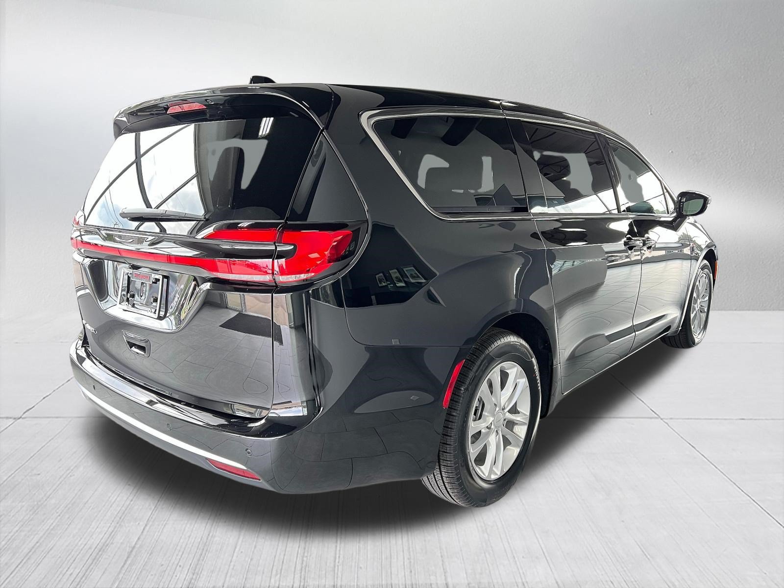 New 2027 Chrysler Pacifica Select FWD image 4