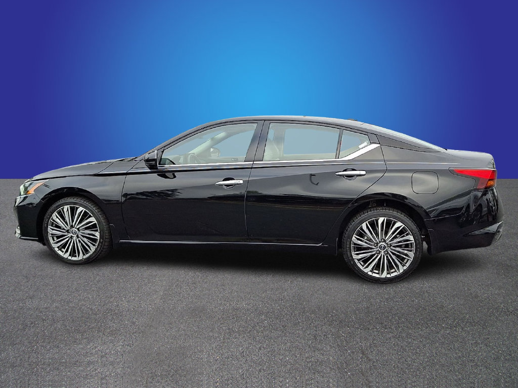 Used 2023 Nissan Altima 2.5 SL AWD/4WD image 7