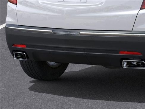 New 2025 Cadillac XT5 Luxury image 14