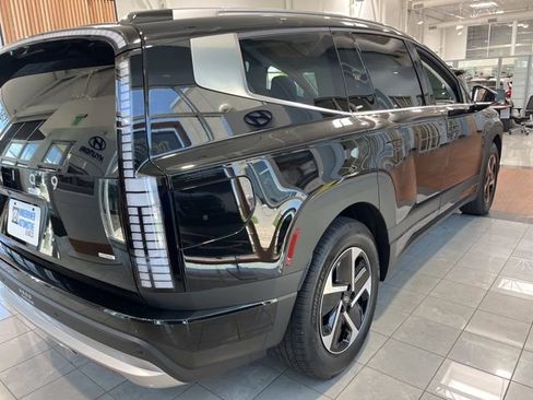 New 2026 Hyundai Ioniq 9 SE image 5