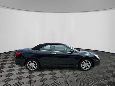 Used 2009 Chrysler Sebring Limited FWD image 6