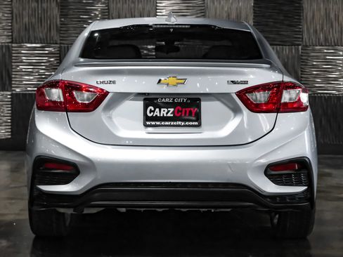 Used 2017 Chevrolet Cruze Premier w/ RS Package FWD image 10