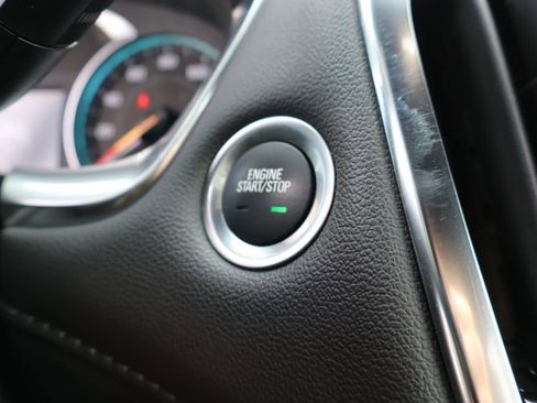 Used 2023 Chevrolet Traverse LT image 19