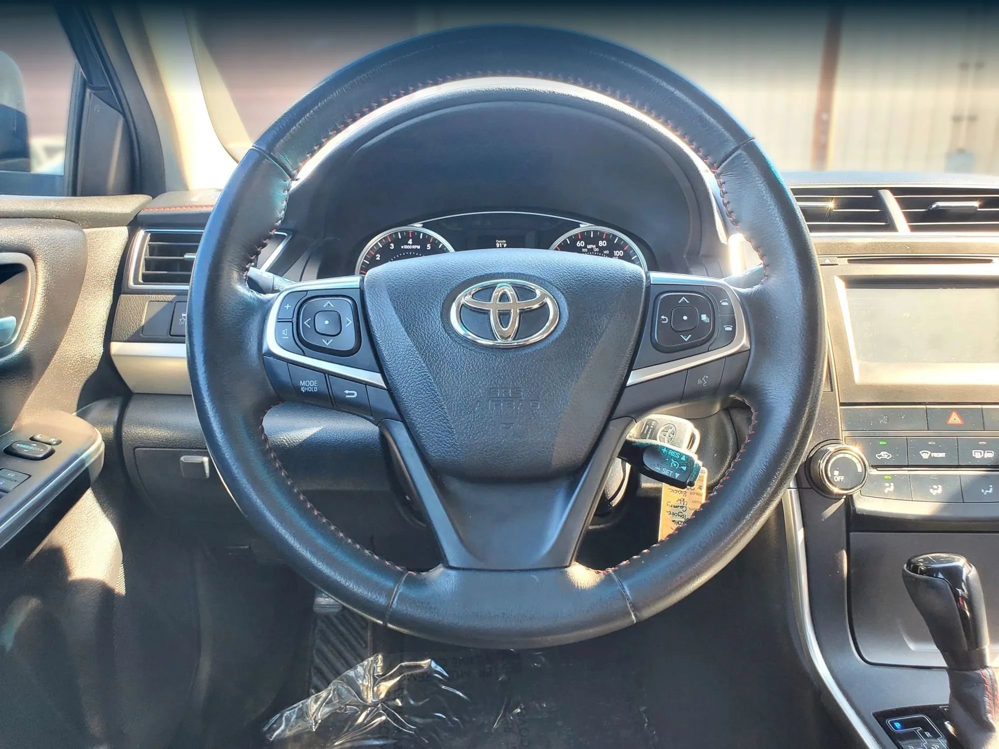 Used 2016 Toyota Camry SE FWD image 36