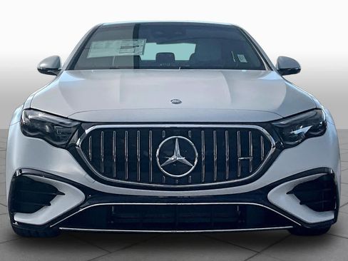 New 2027 Mercedes-Benz E 53 AMG e 4MATIC Sedan image 3
