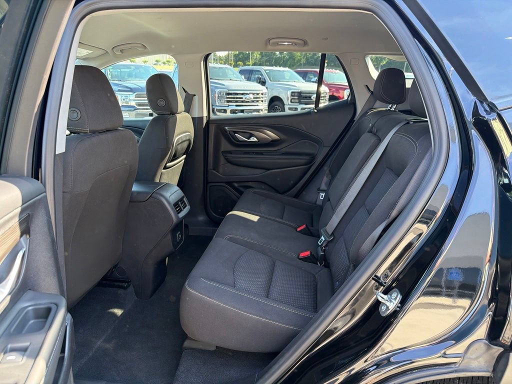 Used 2024 GMC Terrain SLE AWD/4WD image 14