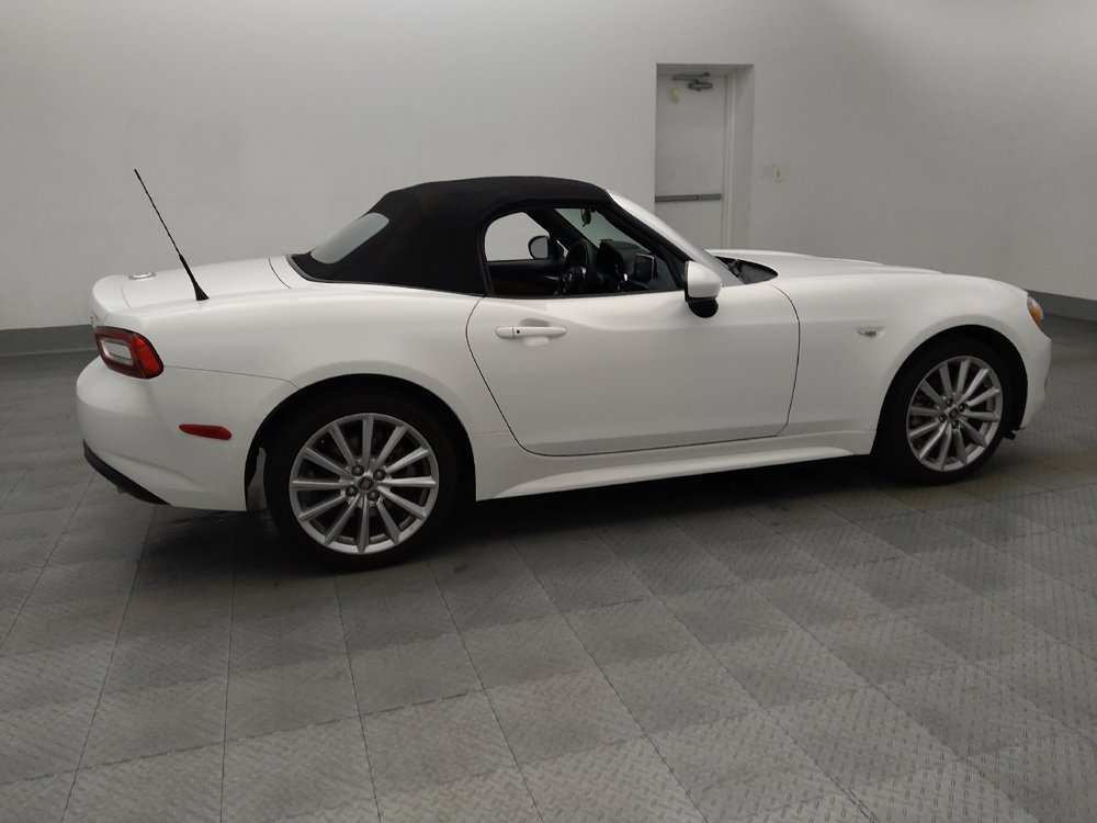 Used 2017 FIAT 124 Spider Lusso RWD image 10