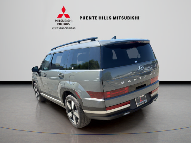 Used 2025 Hyundai Santa Fe Limited FWD image 7