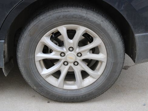 Used 2020 Chevrolet Equinox LT image 28