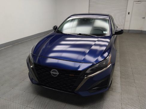 Used 2024 Nissan Altima 2.5 SR FWD image 15