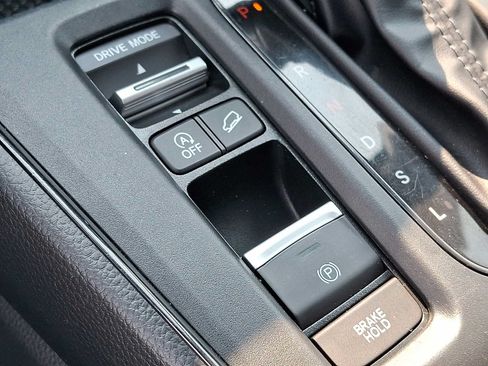 Used 2025 Honda CR-V LX image 24