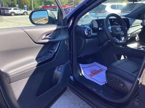 New 2026 Chevrolet Equinox LT w/ Convenience Package II image 14