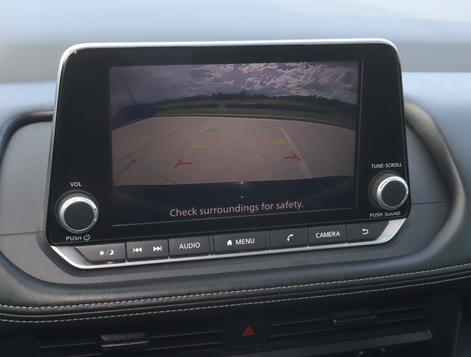 Used 2025 Nissan Rogue S FWD image 22