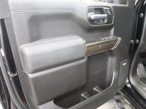 Used 2021 Chevrolet Silverado 1500 LT Trail Boss w/ Convenience Package II AWD/4WD image 17