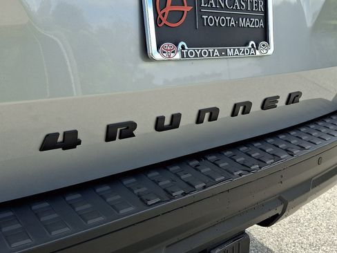 Certified 2025 Toyota 4Runner TRD Off-Road Premium w/ Tow Technology Package AWD/4WD image 32