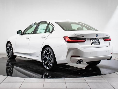 Used 2025 BMW 330i xDrive Sedan w/ Convenience Package AWD/4WD image 6