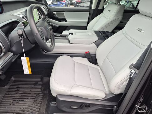New 2026 Ford Expedition Max Platinum AWD/4WD image 11