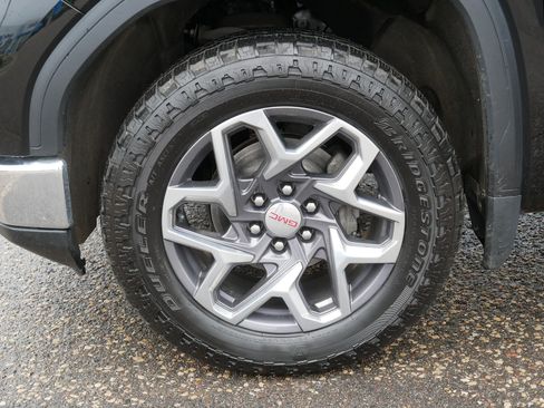 Used 2022 GMC Sierra 1500 SLT w/ SLT Convenience Package AWD/4WD image 15