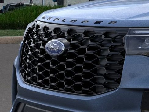 New 2026 Ford Explorer ST-Line w/ ST-Line Street Pack RWD image 17