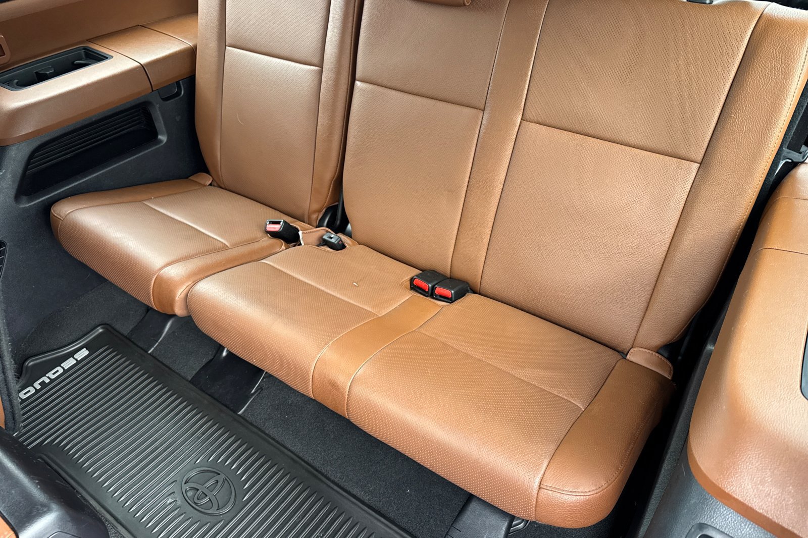 Used 2022 Toyota Sequoia Platinum AWD/4WD image 20