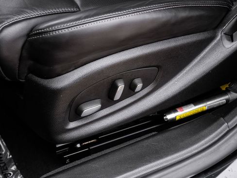 Used 2016 Cadillac XTS image 32