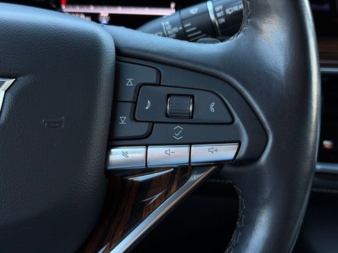 Certified 2022 Cadillac Escalade Premium Luxury image 23