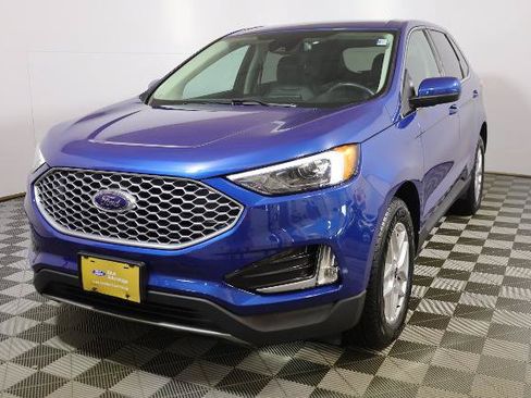 Certified 2023 Ford Edge SEL w/ Convenience Package AWD/4WD image 3