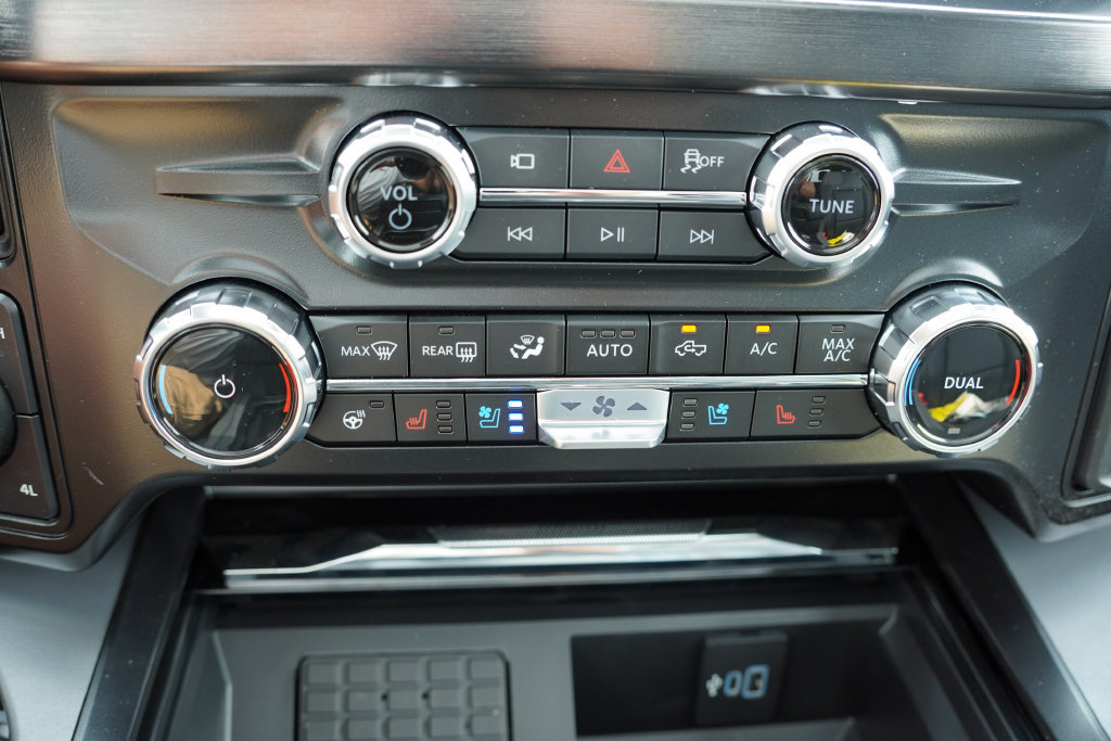 New 2026 Ford F350 Lariat w/ Black Appearance Package AWD/4WD image 19