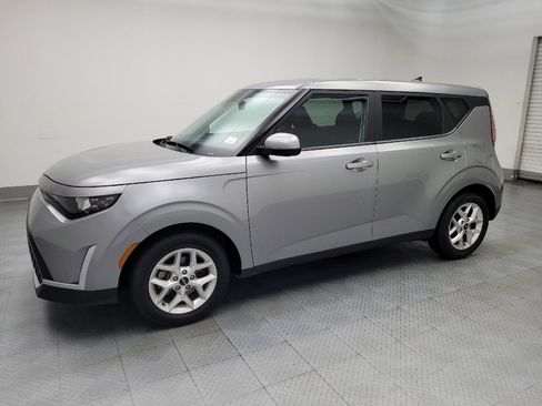 Used 2023 Kia Soul LX w/ Option Group 015 image 2