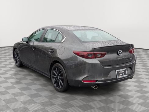 Used 2021 MAZDA MAZDA3 s FWD image 3