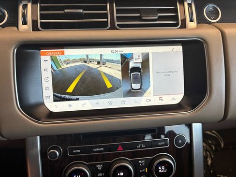 Used 2017 Land Rover Range Rover HSE image 18